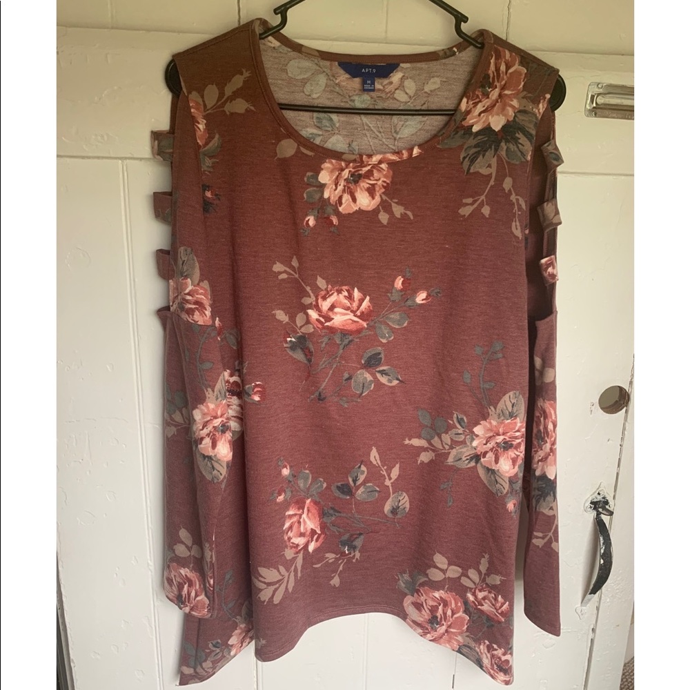 Apt. 9 Maroon Floral Cut Out Long Sleeve Shirt 🌺